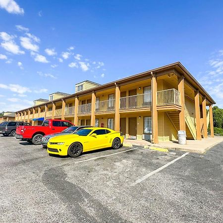Bonita Lakes Inn By Oyo Meridian Luaran gambar