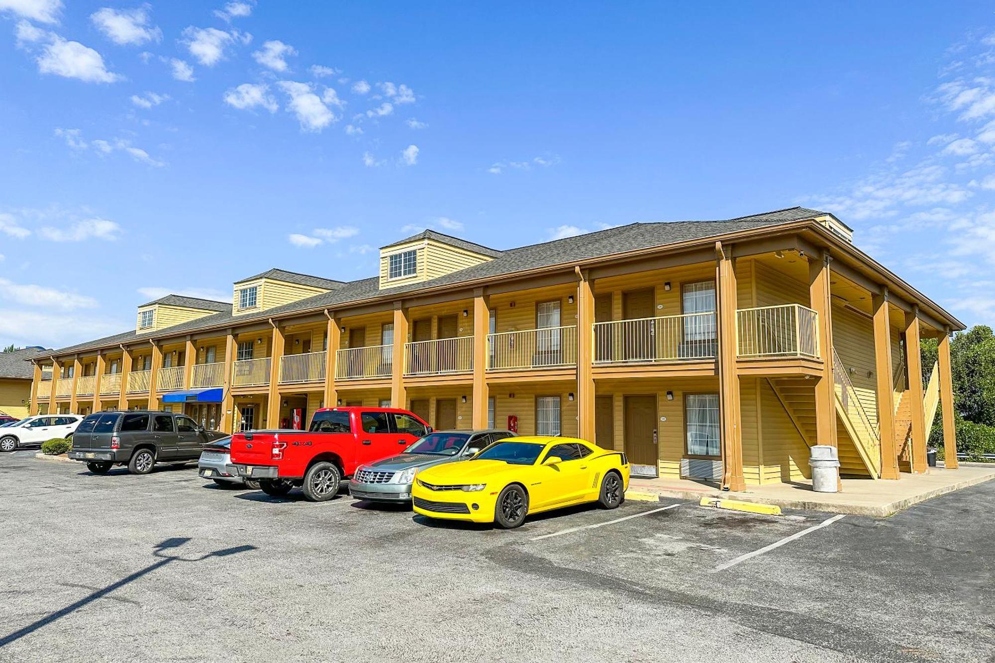 Bonita Lakes Inn By Oyo Meridian Luaran gambar