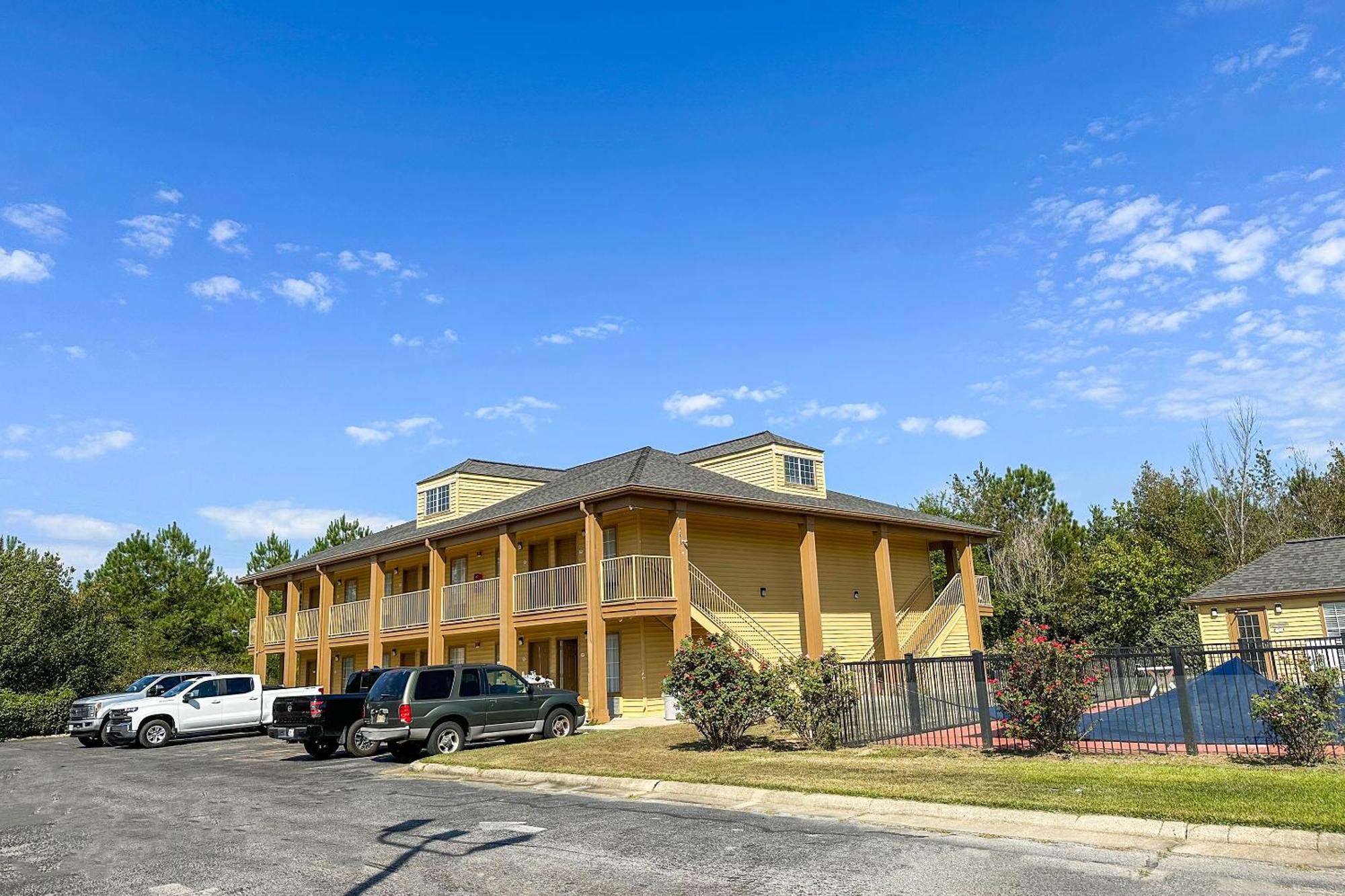 Bonita Lakes Inn By Oyo Meridian Luaran gambar